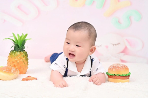 苍南宝宝在妈妈肚子里